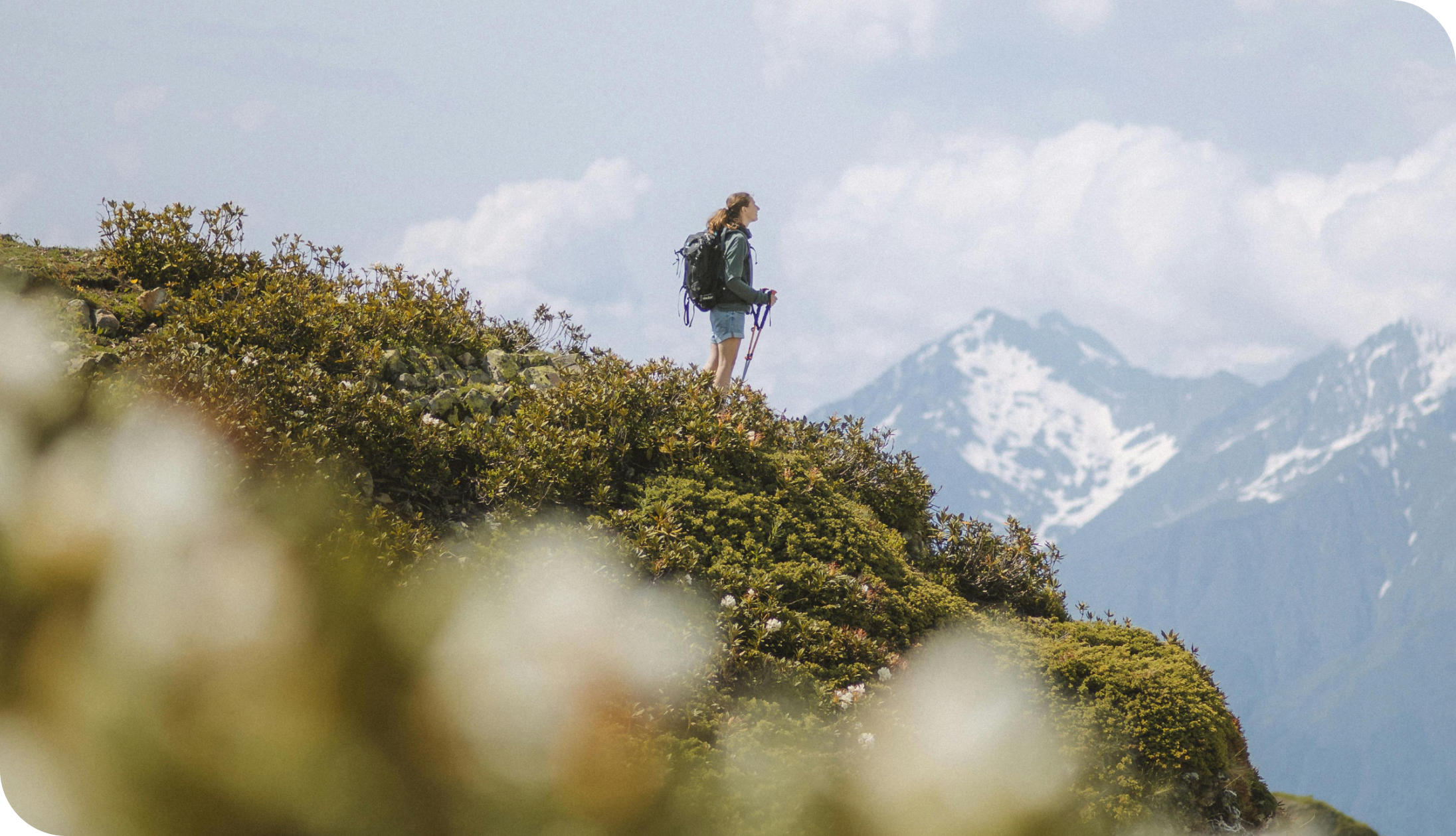 /blog/travel-insights/backpackers-vs-annual-travel-insurance